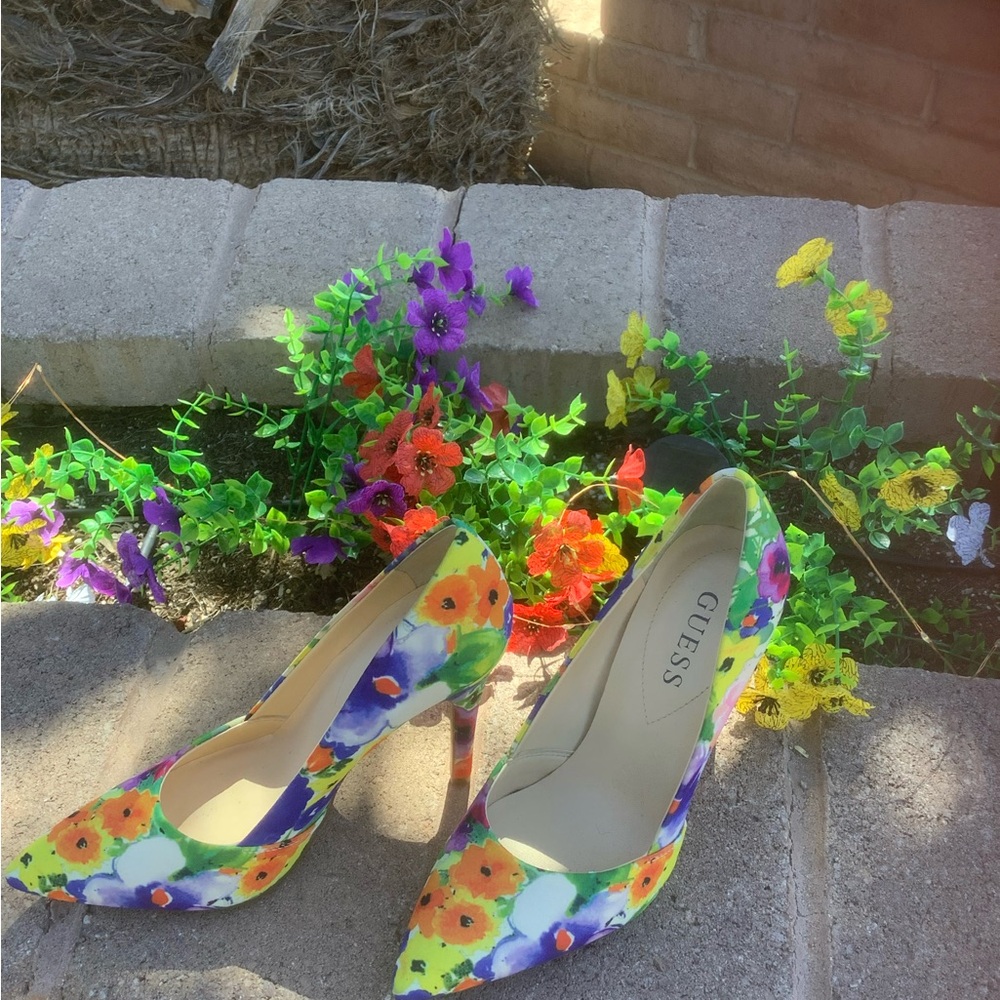 Guess Women's Vibrant Floral Heels